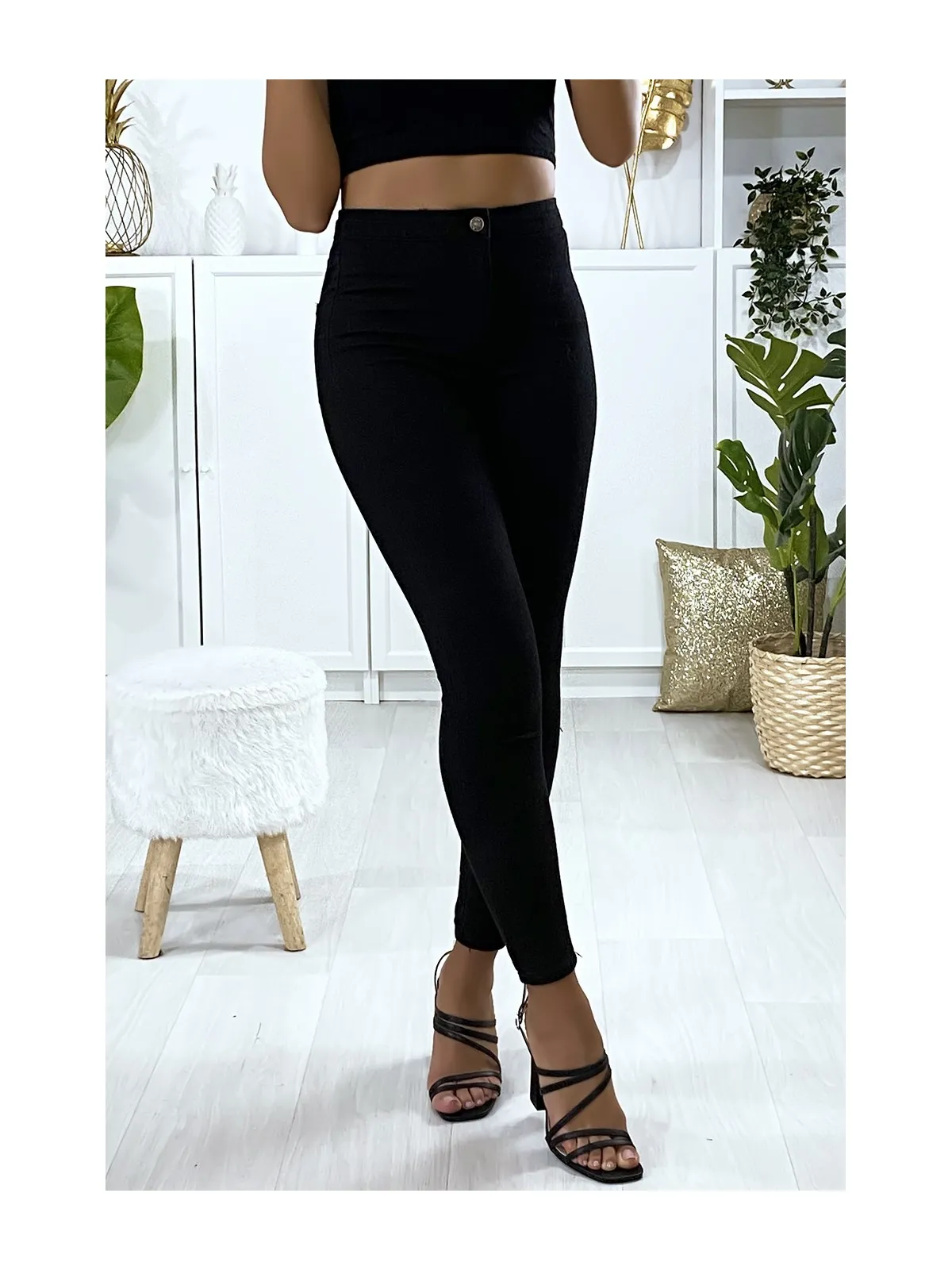 Jeans slim en noir avec poches à larrière