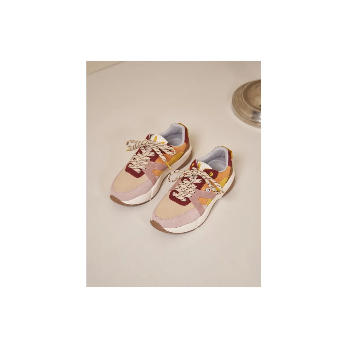 M.Moustache - Baskets runnning beige et rose à découpes