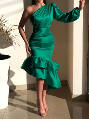 Robe verte asymétrique à volants en satin ⋆ Revenge Dress