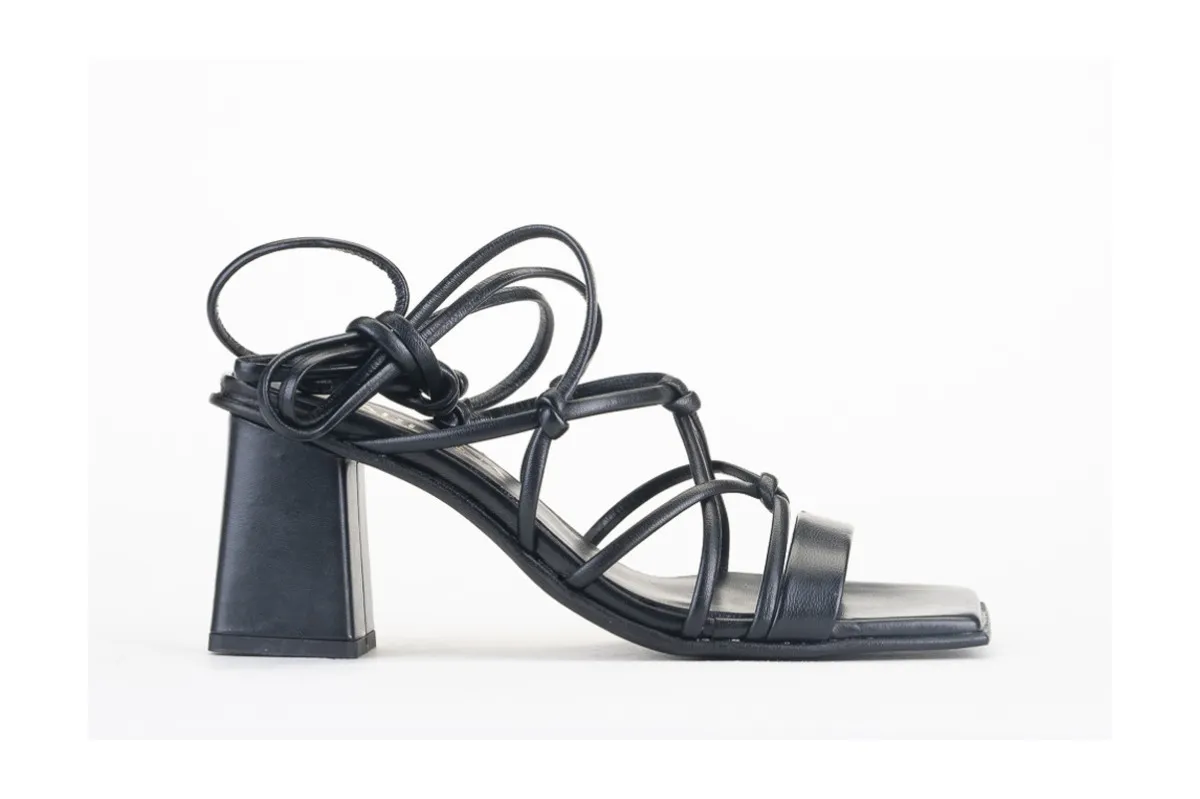 Sandales à talon lacées en cuir - Noir