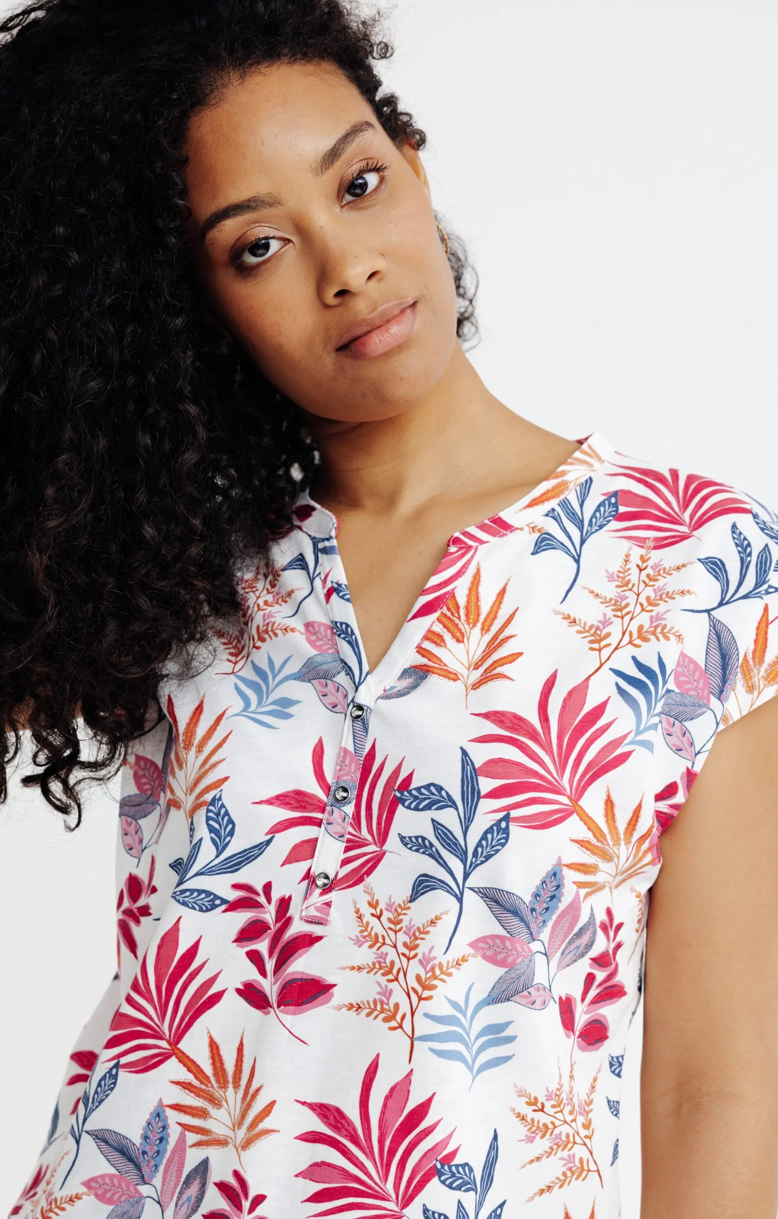 Tee-shirt imprimé feuilles tropicales - 19,77 €